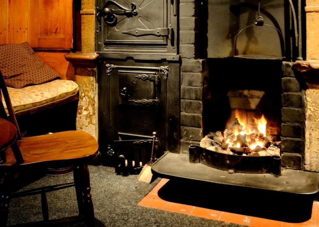 Moors Inn Appleton le Moors Buitenkant foto