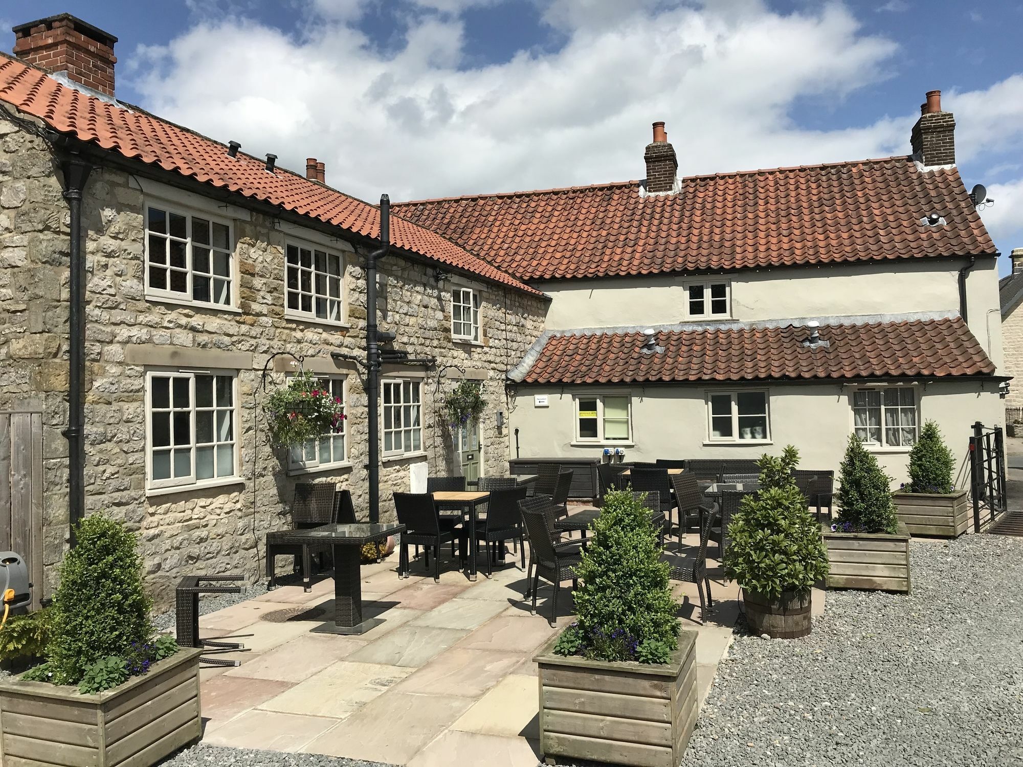 Moors Inn Appleton le Moors Buitenkant foto