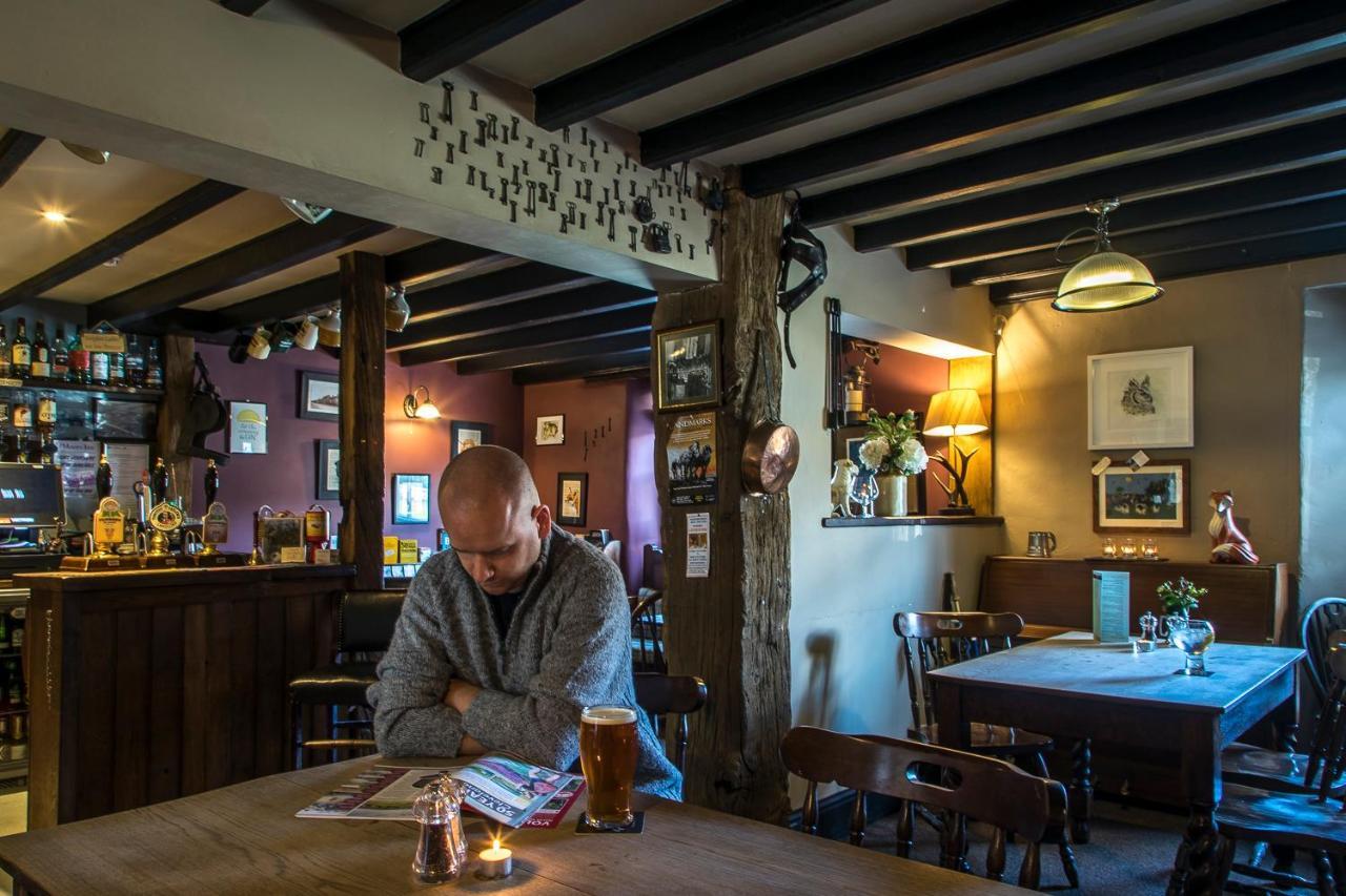 Moors Inn Appleton le Moors Buitenkant foto